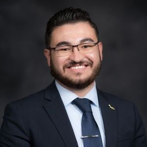 Meet your Posher, Adolfo